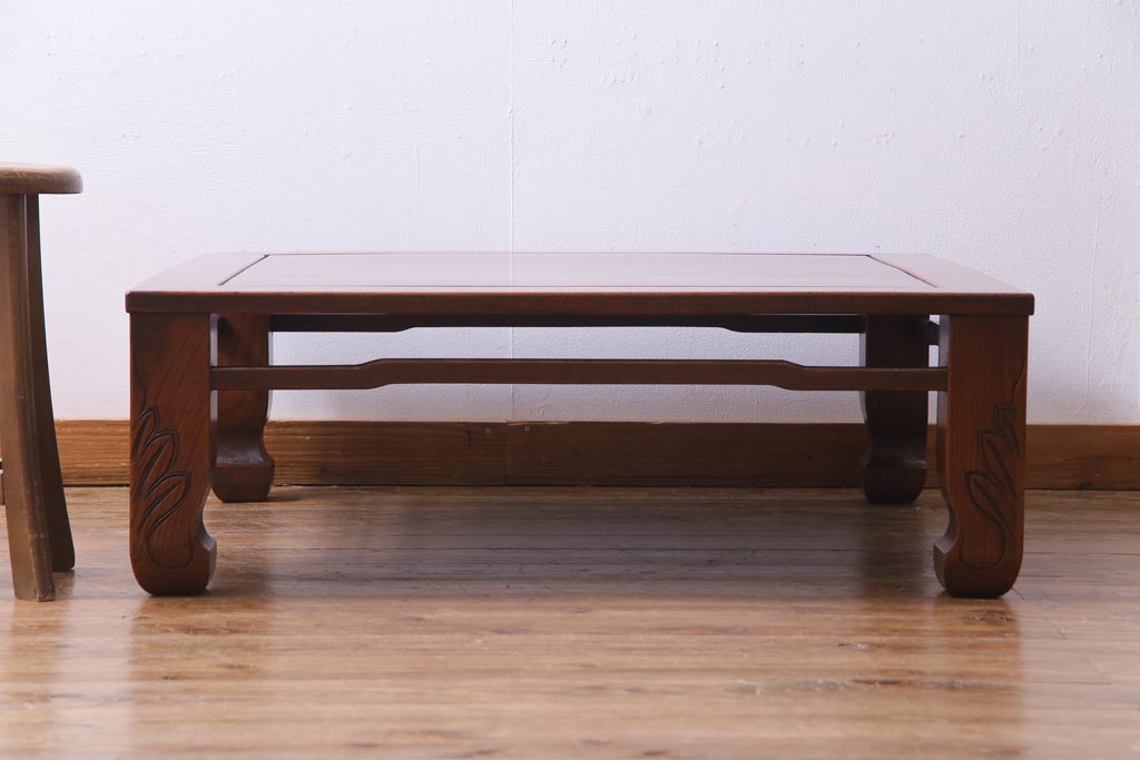 アンティーク家具　和製アンティーク　総ケヤキ材　落ち着いた和の雰囲気を醸し出す座卓(ローテーブル)(1)