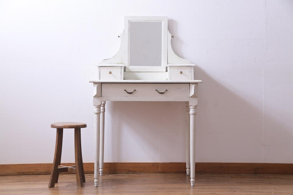 ペイント家具　フランスアンティーク　可憐な雰囲気を漂わせるドレッサー(ミラー、鏡)