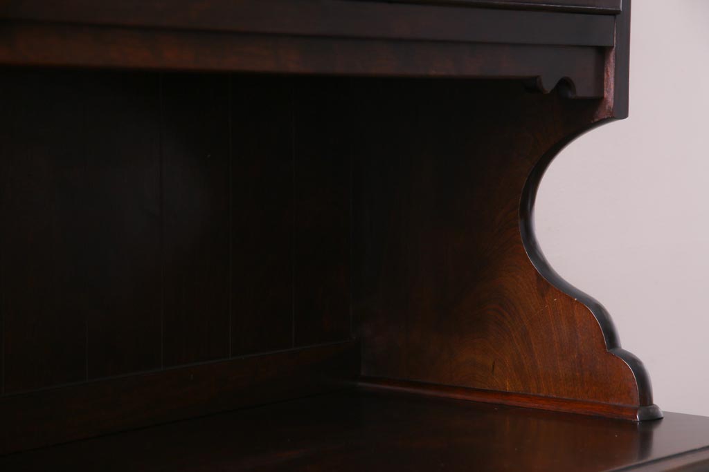 中古　松本民芸家具　クラシカルな雰囲気漂うC型食器棚(飾り棚、収納棚、キャビネット)(定価約77万円)
