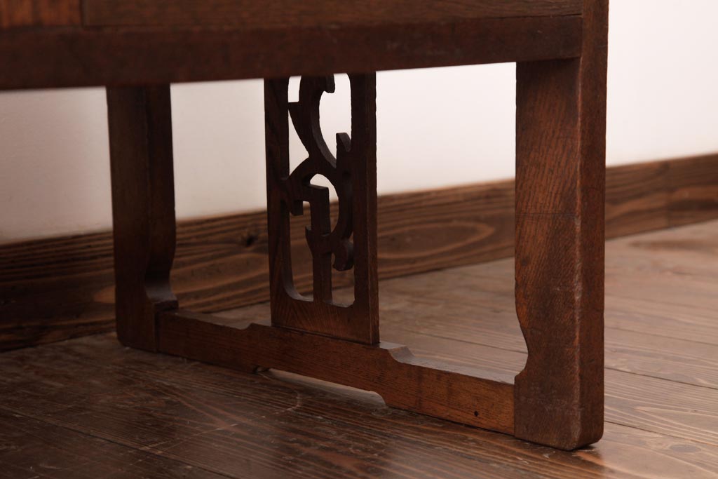 アンティーク家具　和製アンティーク　栓材　透かしや木目が目を引く文机(ローテーブル)