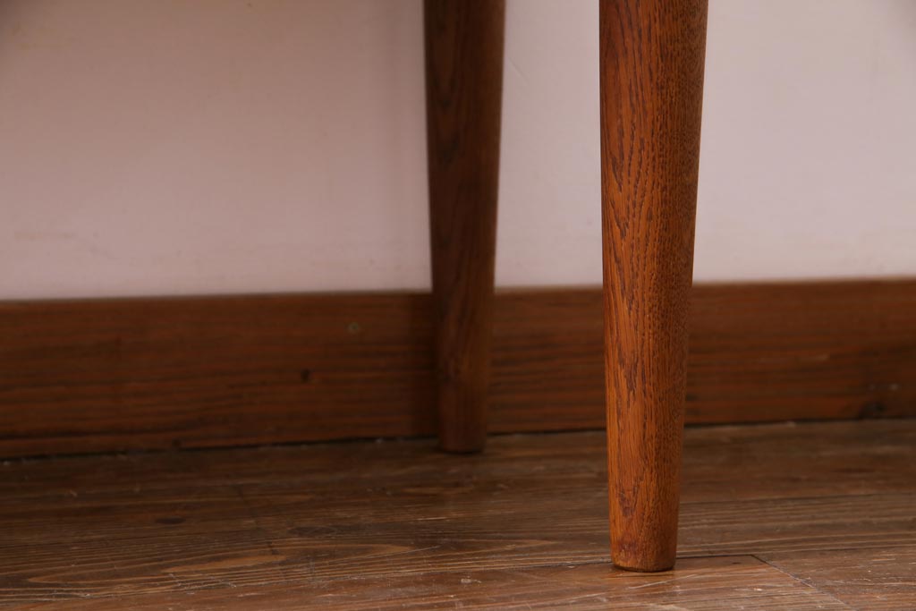 ヴィンテージ家具　ビンテージ　デンマーク製　チーク材　北欧スタイルのインテリアにぴったりなキャビネット(収納棚、サイドボード)