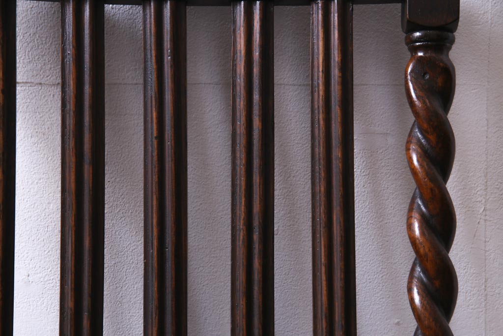 アンティーク家具　イギリスアンティーク　ジャコビアン様式　彫刻が目を引くダイニングチェア(ハイバックチェア、椅子)(2)