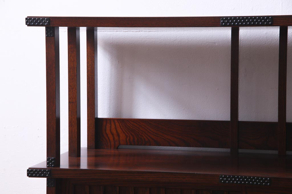 中古　岩谷堂箪笥　堅牢な雰囲気漂う和モダンな飾り棚(茶棚)