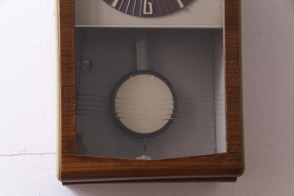 アンティーク雑貨　昭和レトロ　SEIKOSHA(精工舎、セイコー)　手巻き式　ミッドセンチュリーな雰囲気漂う掛け時計(振り子時計、柱時計、ゼンマイ時計)