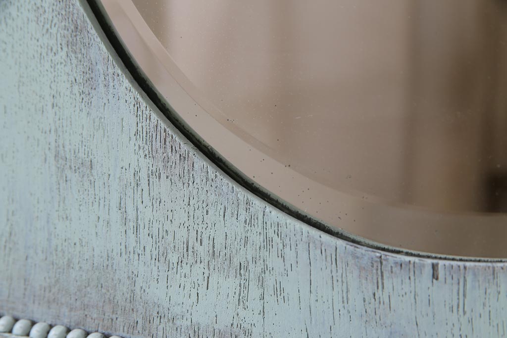 アンティーク家具　フランスアンティーク　シャビーな風合いがおしゃれな鏡付きのペイントサイドボード(ドレッシングチェスト)