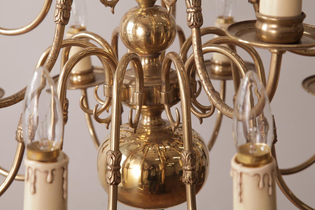 ベルギー　金属製　洗練されたつくりと大振りサイズが豪華なビンテージの15灯シャンデリア(天井照明、吊り下げ照明)