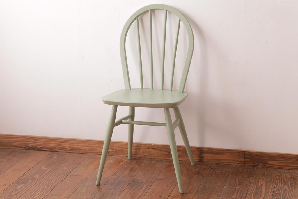 イギリスビンテージ　ペイント家具　ERCOL(アーコール)　優しげなカラーが魅力のフープバックチェア(椅子、ダイニングチェア)