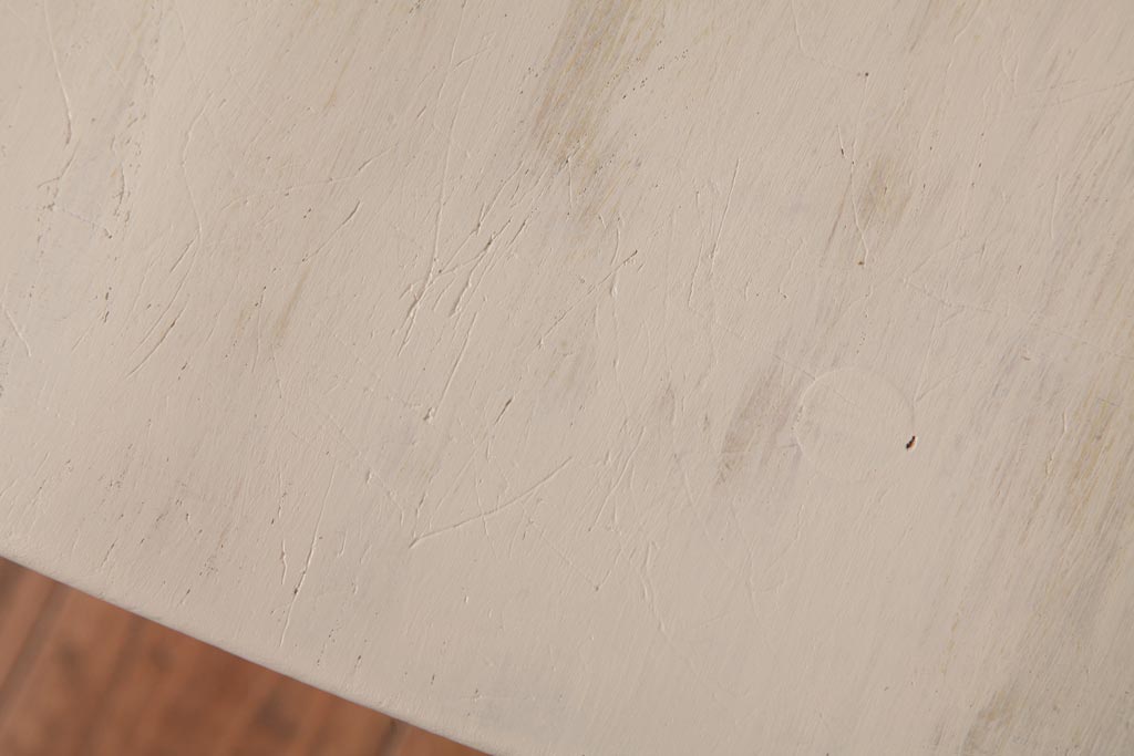 イギリスビンテージ　ペイント家具　ERCOL(アーコール)　優しげなアイボリーカラーが魅力のフープバックチェア(椅子、ダイニングチェア)