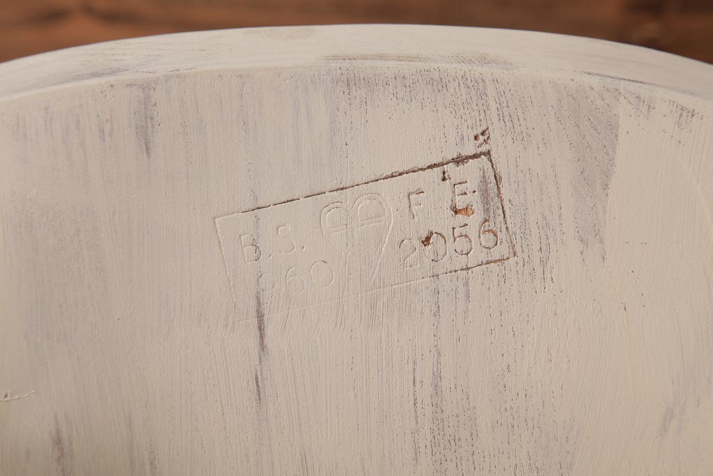 イギリスビンテージ　ペイント家具　ERCOL(アーコール)　優しげなアイボリーカラーが魅力のフープバックチェア(椅子、ダイニングチェア)