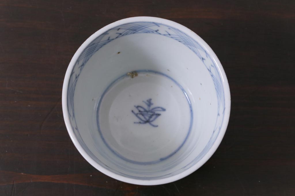 江戸後期　四弁花文 淡い藍が味わい深いアンティークのそば猪口(蕎麦猪口、和食器)(1)