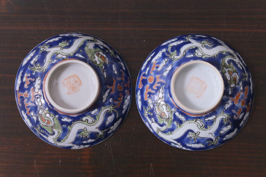 古民具・骨董　龍の図　色絵　独特な絵柄の蓋付き茶碗2客セット(和食器)(3)