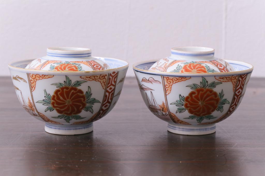和製アンティーク　古伊万里　江戸期　華やかな色絵染付の蓋つき茶碗2客セット(和食器)