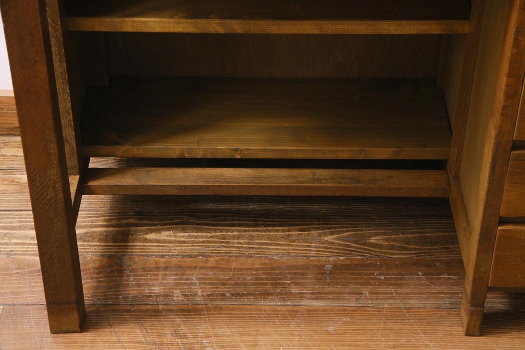 レトロ家具　昭和レトロ　ナラ材　渋みのある木の風合いがレトロな薄型片袖デスク(机、在宅ワーク、在宅用作業台、カウンターテーブル)(1)