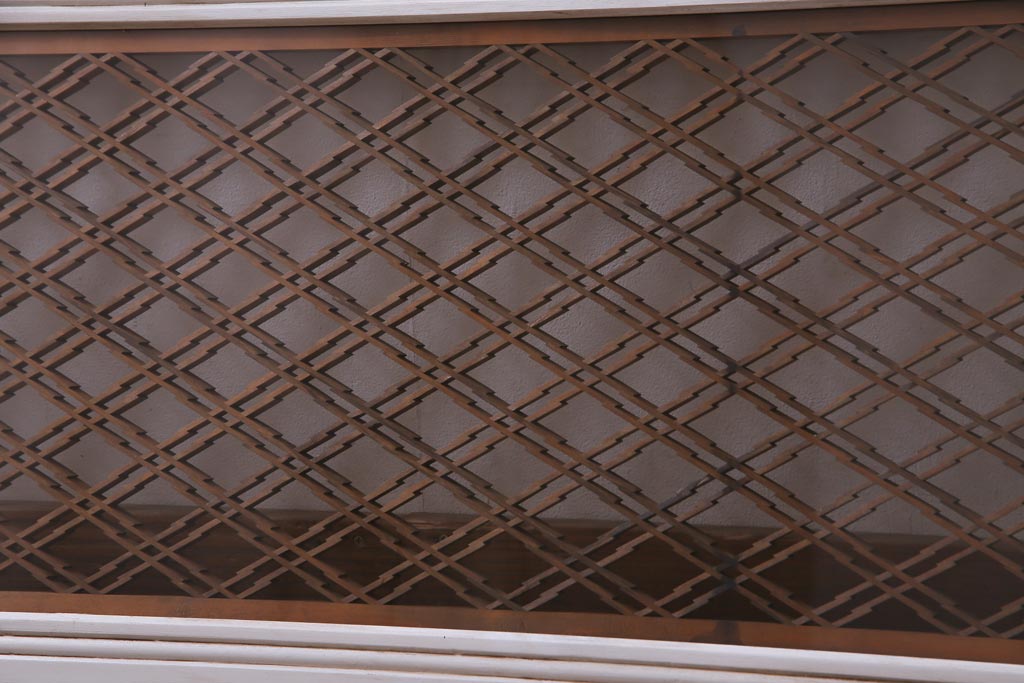 ペイント建具　片面ガラス　ひと味違った雰囲気の松皮菱組子欄間(明り取り、建具)