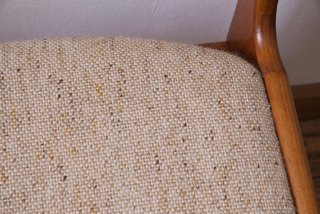 ヴィンテージ家具　デンマーク　北欧　チーク材　スタイリッシュなデザインが素敵なビンテージチェア(椅子)