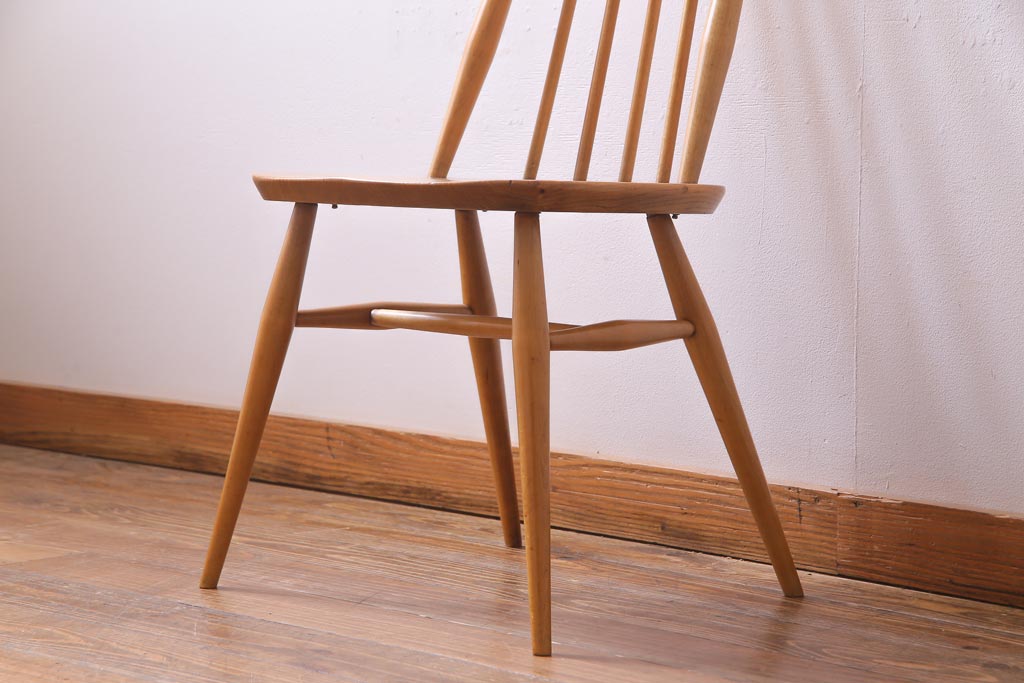 ヴィンテージ家具　イギリスビンテージ　ERCOL(アーコール)　ゴールドスミス　ナチュラルな木味のチェア(椅子)(2)