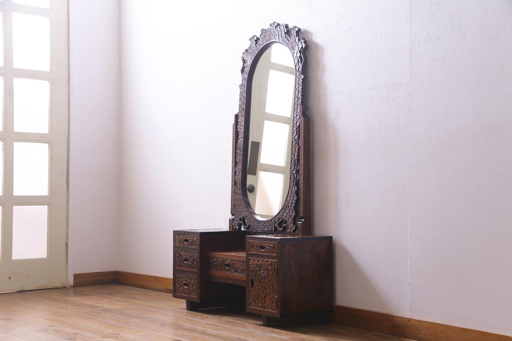中古美品　伝統工芸軽井沢彫り　重厚感漂うドレッサー(化粧台、鏡台)