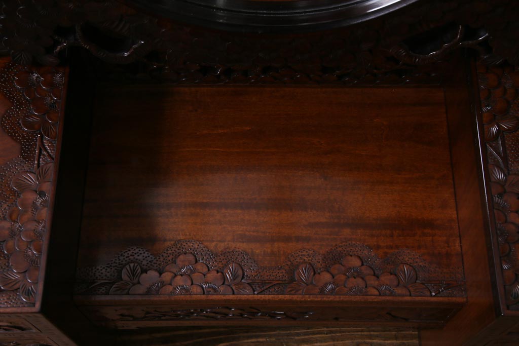 中古美品　伝統工芸軽井沢彫り　重厚感漂うドレッサー(化粧台、鏡台)