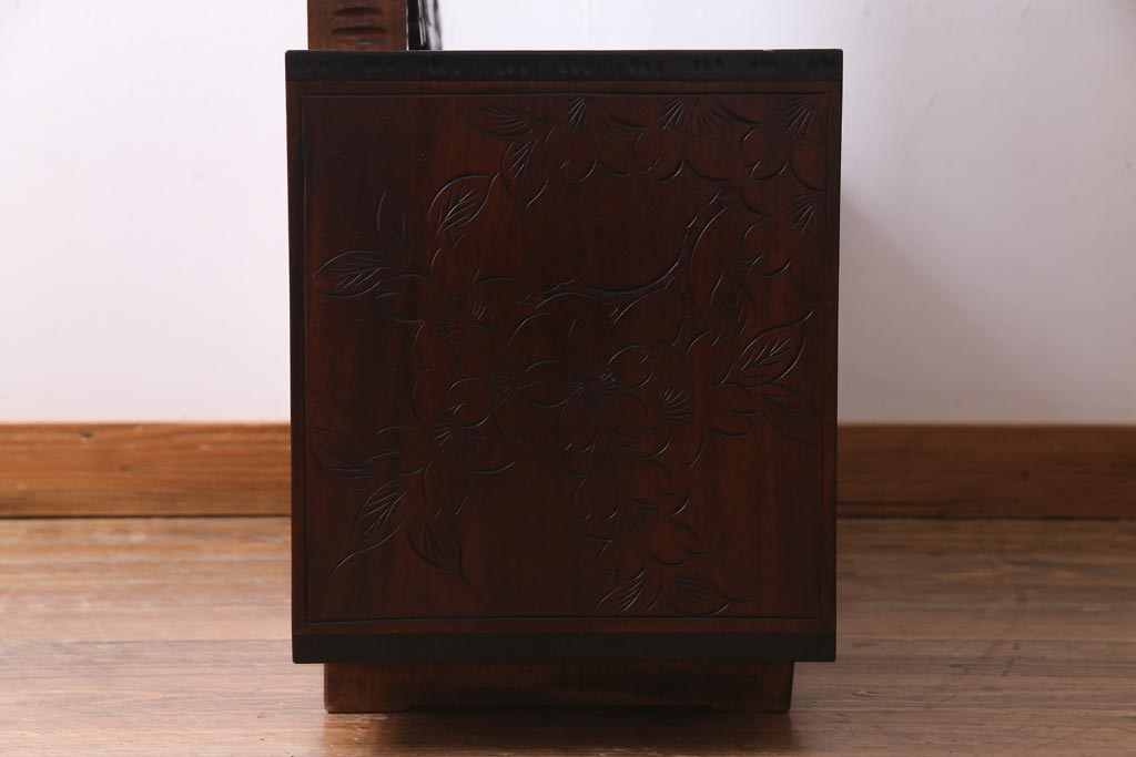 中古美品　伝統工芸軽井沢彫り　重厚感漂うドレッサー(化粧台、鏡台)