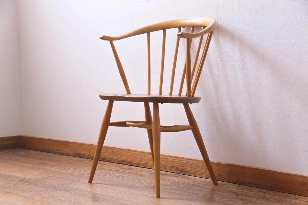 ヴィンテージ家具　イギリスビンテージ　ERCOL(アーコール)　座り心地のよいスタイリッシュなスモーカーズチェア(ダイニングチェア、アームチェア)