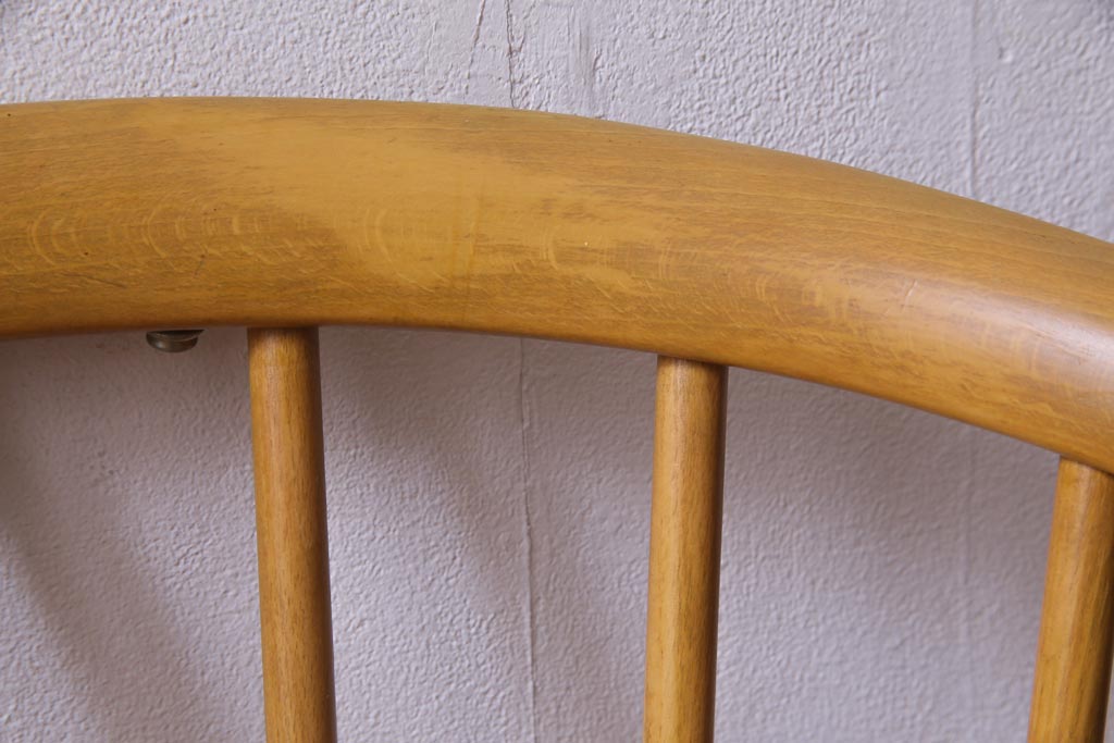 ヴィンテージ家具　イギリスビンテージ　ERCOL(アーコール)　座り心地のよいスタイリッシュなスモーカーズチェア(ダイニングチェア、アームチェア)