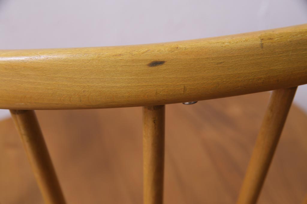 ヴィンテージ家具　イギリスビンテージ　ERCOL(アーコール)　座り心地のよいスタイリッシュなスモーカーズチェア(ダイニングチェア、アームチェア)