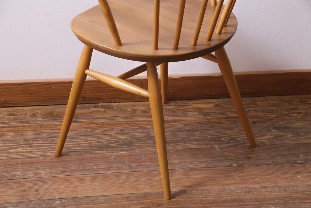 ヴィンテージ家具　イギリスビンテージ　ERCOL(アーコール)　座り心地のよいスタイリッシュなスモーカーズチェア(ダイニングチェア、アームチェア)