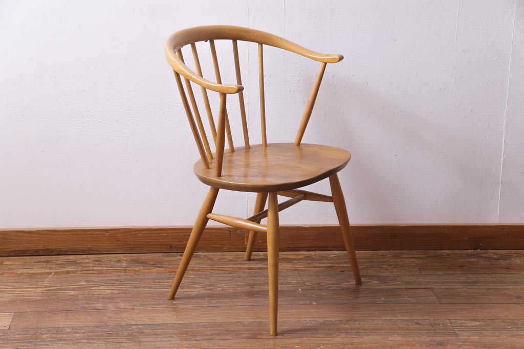 ヴィンテージ家具　イギリスビンテージ　ERCOL(アーコール)　座り心地のよいスタイリッシュなスモーカーズチェア(ダイニングチェア、アームチェア)(1)