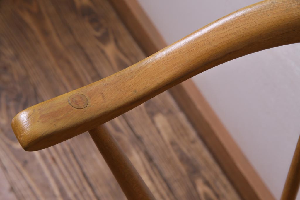 ヴィンテージ家具　イギリスビンテージ　ERCOL(アーコール)　座り心地のよいスタイリッシュなスモーカーズチェア(ダイニングチェア、アームチェア)(1)