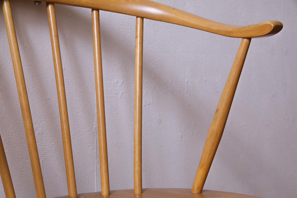 ヴィンテージ家具　イギリスビンテージ　ERCOL(アーコール)　座り心地のよいスタイリッシュなスモーカーズチェア(ダイニングチェア、アームチェア)(1)