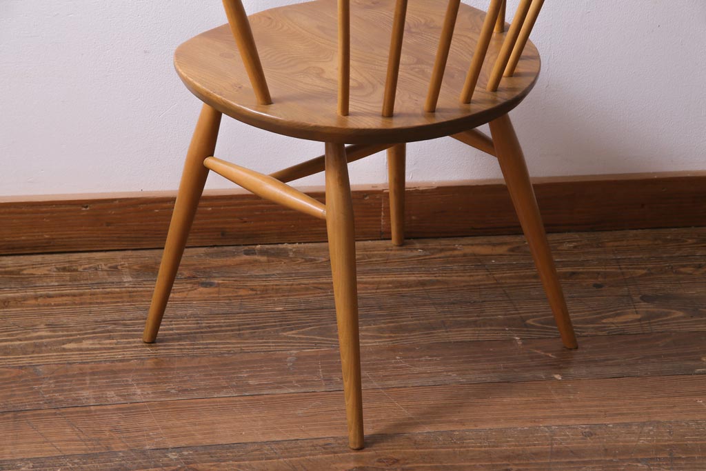 ヴィンテージ家具　イギリスビンテージ　ERCOL(アーコール)　座り心地のよいスタイリッシュなスモーカーズチェア(ダイニングチェア、アームチェア)(1)