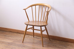 ヴィンテージ家具　イギリスビンテージ　ERCOL(アーコール)　座り心地のよいスタイリッシュなスモーカーズチェア(ダイニングチェア、アームチェア)(1)