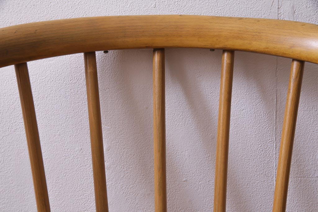 ヴィンテージ家具　イギリスビンテージ　ERCOL(アーコール)　座り心地のよいスタイリッシュなスモーカーズチェア(ダイニングチェア、アームチェア)(2)