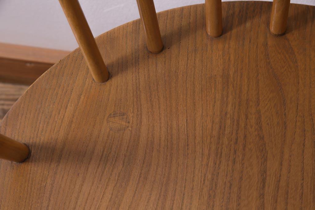 ヴィンテージ家具　イギリスビンテージ　ERCOL(アーコール)　座り心地のよいスタイリッシュなスモーカーズチェア(ダイニングチェア、アームチェア)(2)