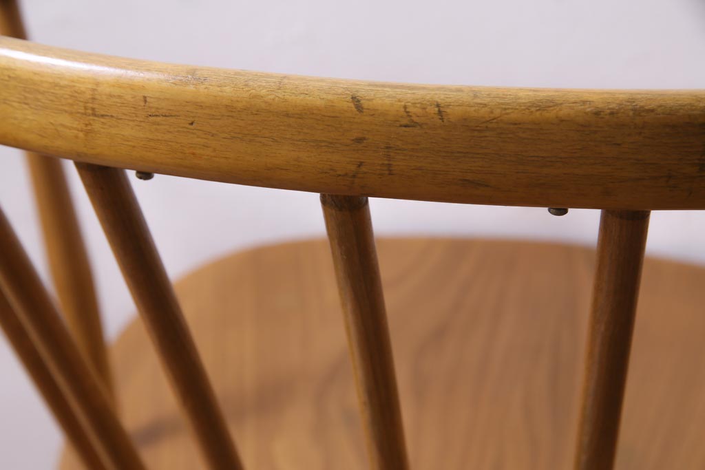 ヴィンテージ家具　イギリスビンテージ　ERCOL(アーコール)　座り心地のよいスタイリッシュなスモーカーズチェア(ダイニングチェア、アームチェア)(2)