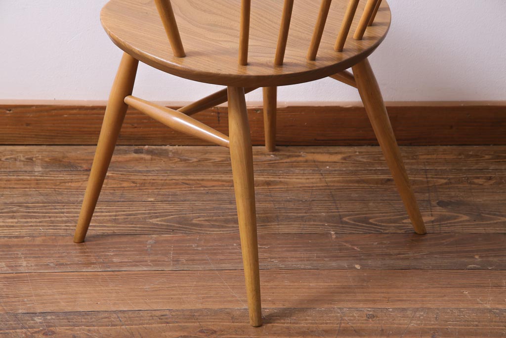 ヴィンテージ家具　イギリスビンテージ　ERCOL(アーコール)　座り心地のよいスタイリッシュなスモーカーズチェア(ダイニングチェア、アームチェア)(2)