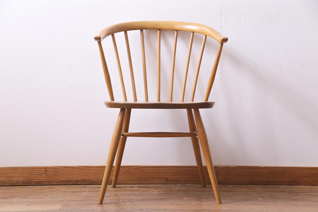 ヴィンテージ家具　イギリスビンテージ　ERCOL(アーコール)　洗練されたデザインが格好いいスモーカーズチェア(ダイニングチェア、アームチェア)