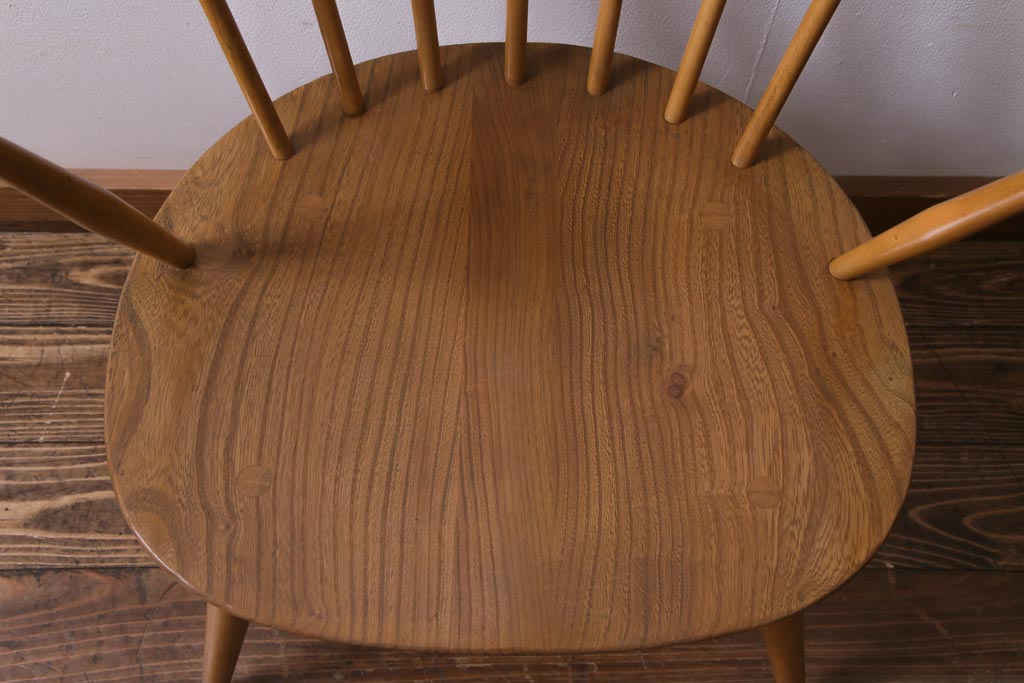 ヴィンテージ家具　イギリスビンテージ　ERCOL(アーコール)　洗練されたデザインが格好いいスモーカーズチェア(ダイニングチェア、アームチェア)