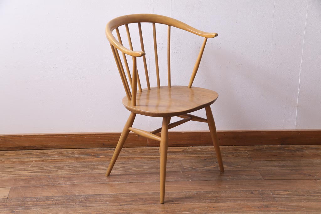 ヴィンテージ家具　イギリスビンテージ　ERCOL(アーコール)　洗練されたデザインが格好いいスモーカーズチェア(ダイニングチェア、アームチェア)(1)