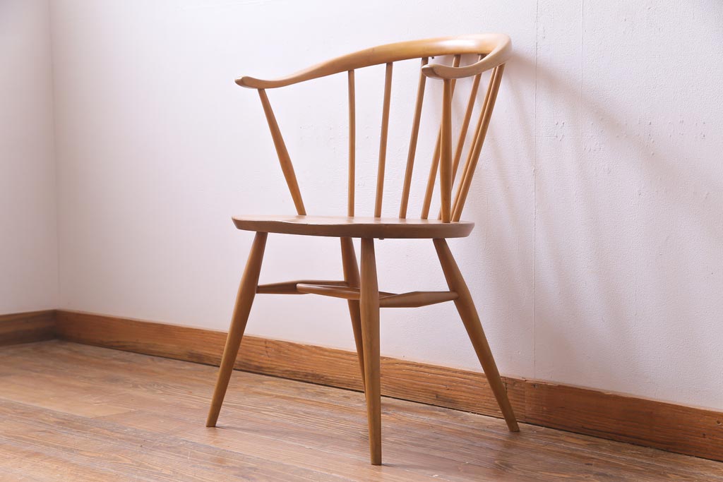 ヴィンテージ家具　イギリスビンテージ　ERCOL(アーコール)　洗練されたデザインが格好いいスモーカーズチェア(ダイニングチェア、アームチェア)(1)