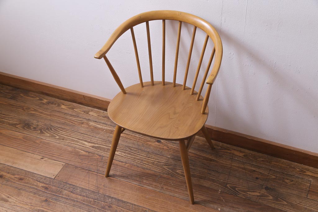 ヴィンテージ家具　イギリスビンテージ　ERCOL(アーコール)　洗練されたデザインが格好いいスモーカーズチェア(ダイニングチェア、アームチェア)(1)