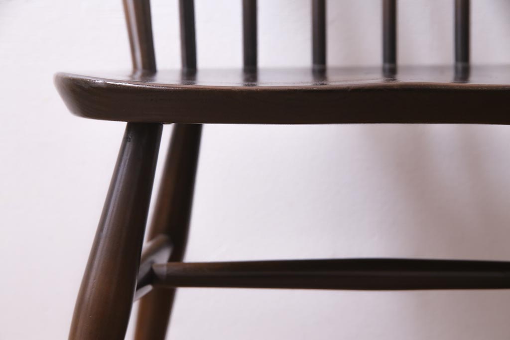 ヴィンテージ家具　イギリスビンテージ　ERCOL(アーコール)　落ちついた色味のウィンザーチェア(ワークチェア、椅子、ウインザーチェア)(1)