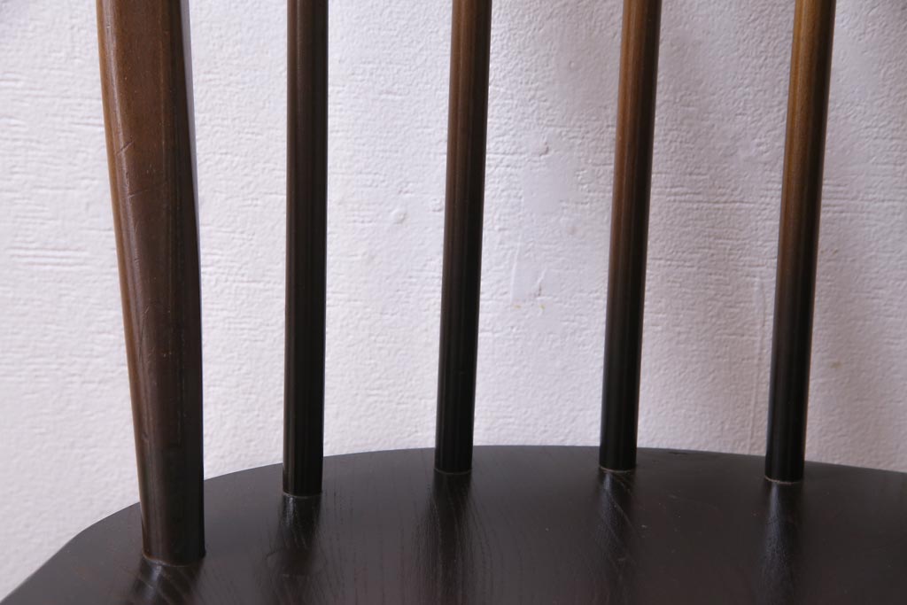 ヴィンテージ家具　イギリスビンテージ　ERCOL(アーコール)　落ちついた色味のウィンザーチェア(ワークチェア、椅子、ウインザーチェア)(2)