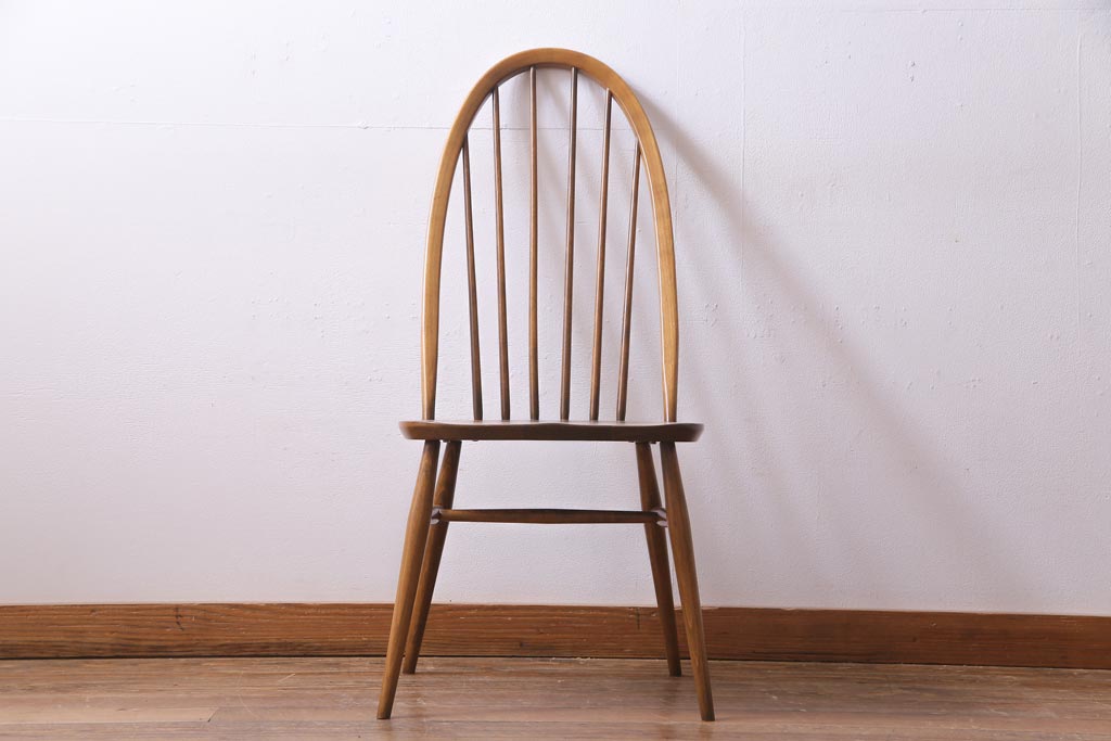 ヴィンテージ家具　イギリスビンテージ　ERCOL(アーコール)　美しく丈夫な作りが魅力的なクエーカーチェア(椅子)