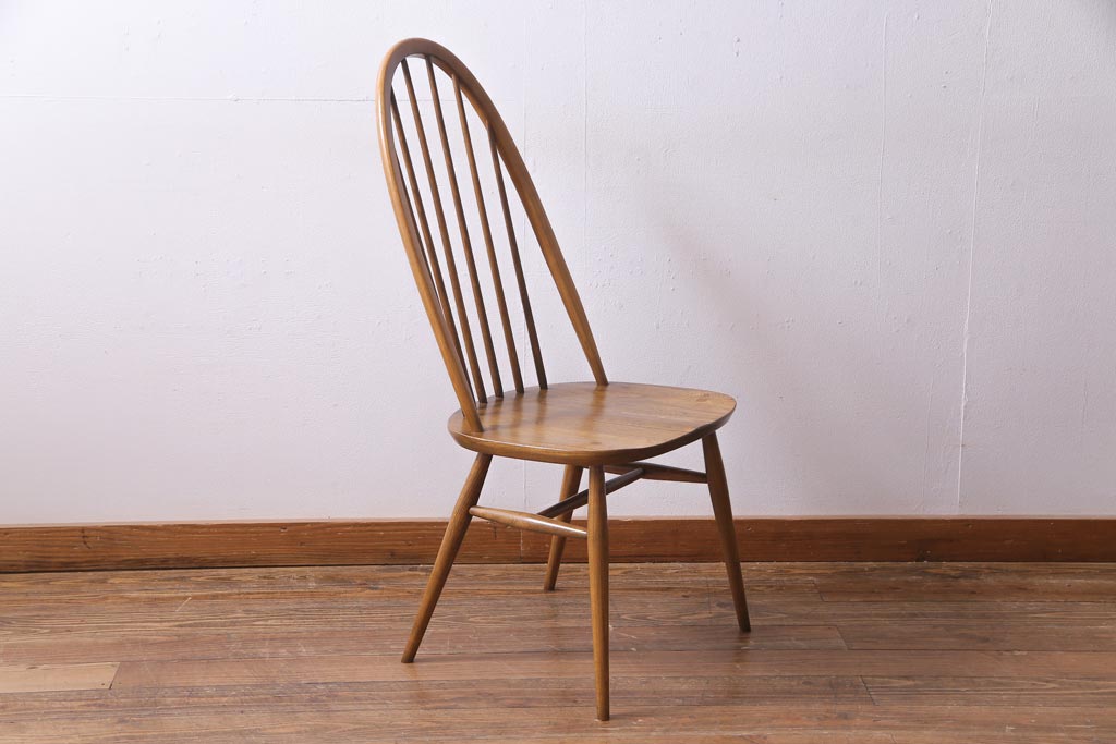 ヴィンテージ家具　イギリスビンテージ　ERCOL(アーコール)　美しく丈夫な作りが魅力的なクエーカーチェア(椅子)