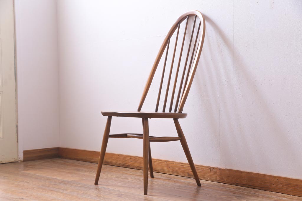 ヴィンテージ家具　イギリスビンテージ　ERCOL(アーコール)　美しく丈夫な作りが魅力的なクエーカーチェア(椅子)