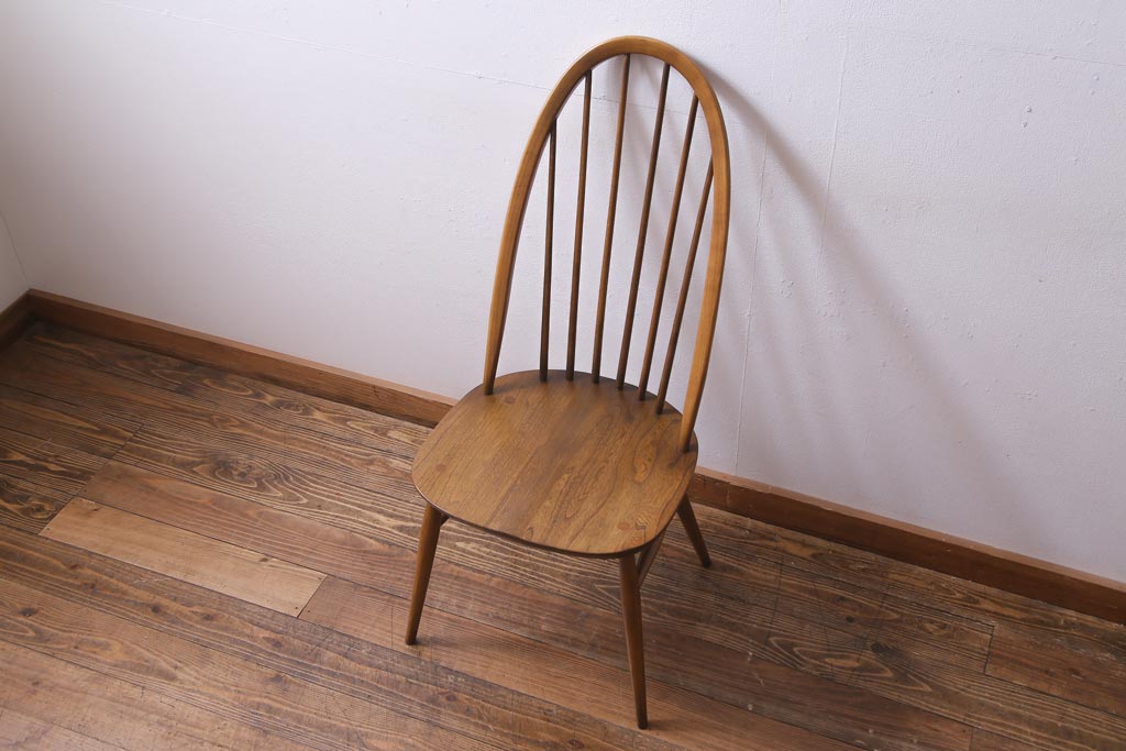 ヴィンテージ家具　イギリスビンテージ　ERCOL(アーコール)　美しく丈夫な作りが魅力的なクエーカーチェア(椅子)