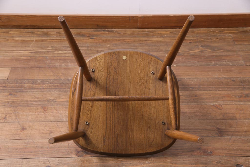 ヴィンテージ家具　イギリスビンテージ　ERCOL(アーコール)　美しく丈夫な作りが魅力的なクエーカーチェア(椅子)