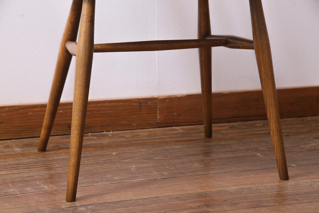 ヴィンテージ家具　イギリスビンテージ　ERCOL(アーコール)　美しく丈夫な作りが魅力的なクエーカーチェア(椅子)(1)