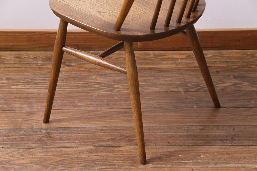 ヴィンテージ家具　イギリスビンテージ　ERCOL(アーコール)　美しく丈夫な作りが魅力的なクエーカーチェア(椅子)(1)